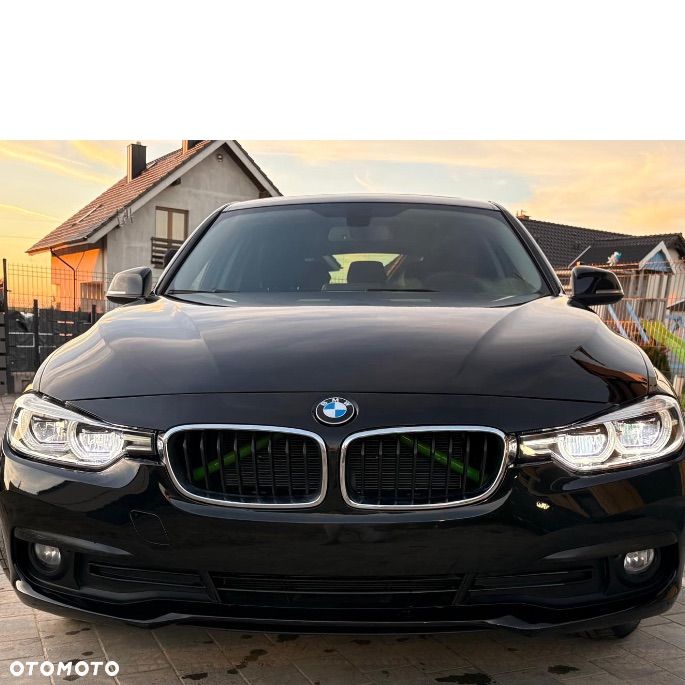 BMW Seria 3 330i Sport Line - 1