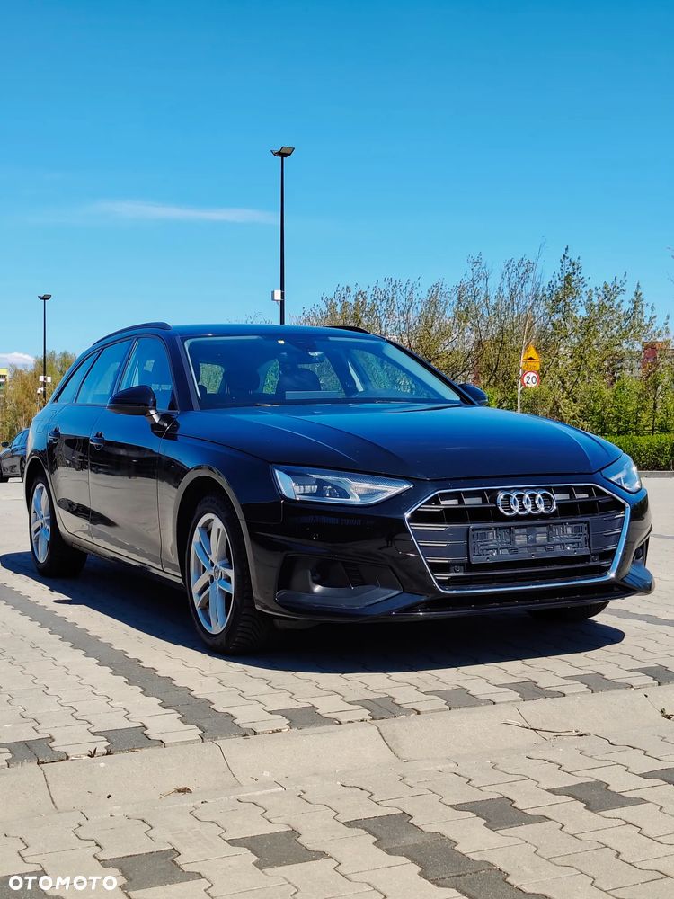 Audi A4 Avant 40 TFSI S tronic - 1