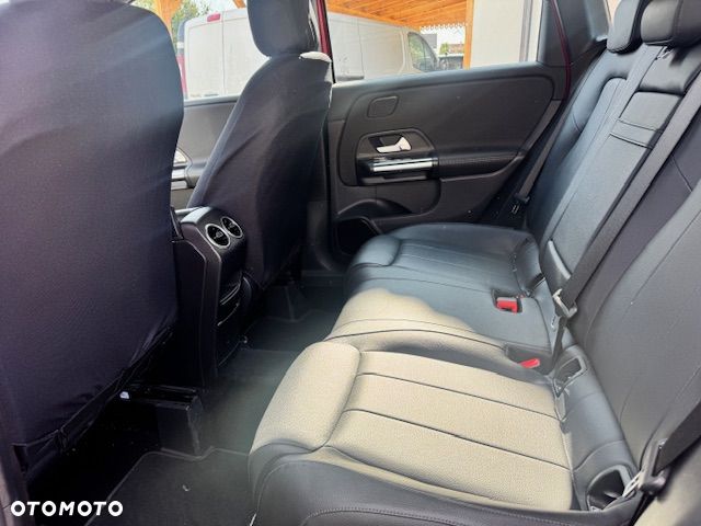 Mercedes-Benz Klasa B 180 Style 7G-DCT - 13