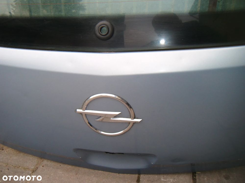 opel corsa d  3d 09r klapa tył z szybą Z21C - 3
