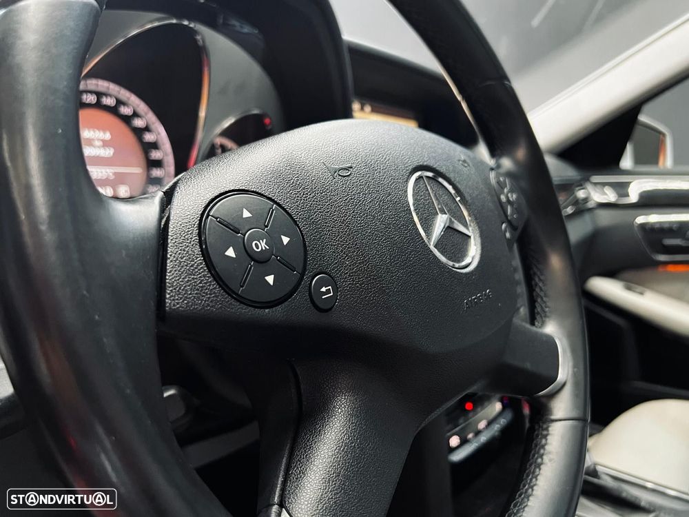 Mercedes-Benz E 250 CDi Avantgarde BlueEfficiency Auto. - 24