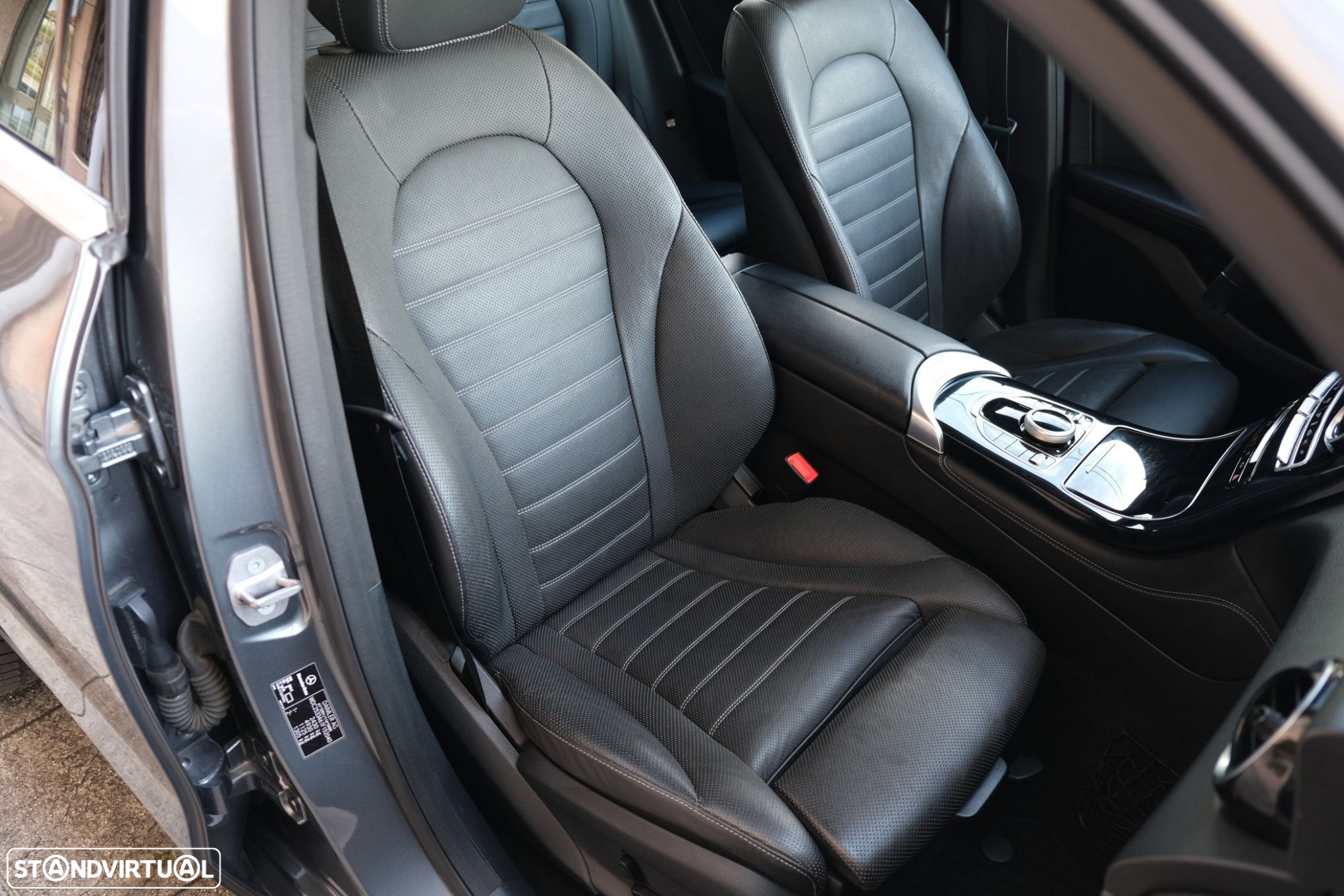 Mercedes-Benz GLC 250 Coupe 4Matic 9G-TRONIC Exclusive - 16