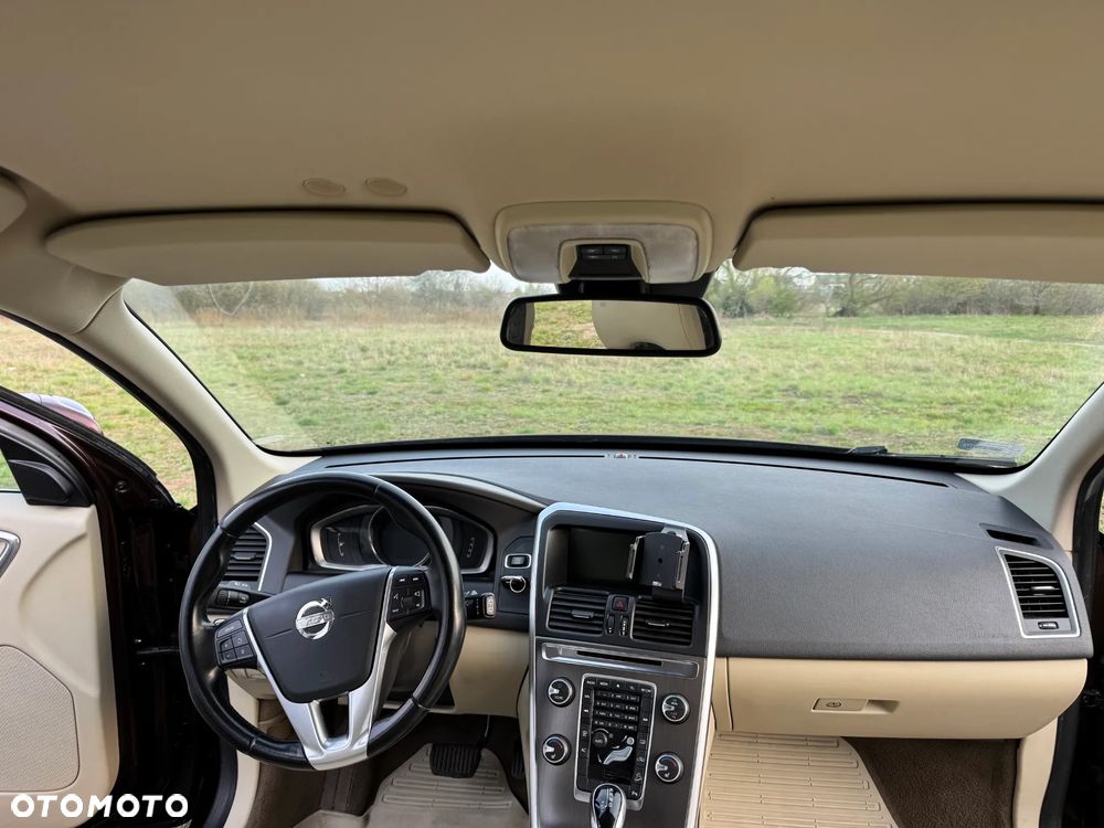 Volvo XC 60 2.4D AWD Summum - 19