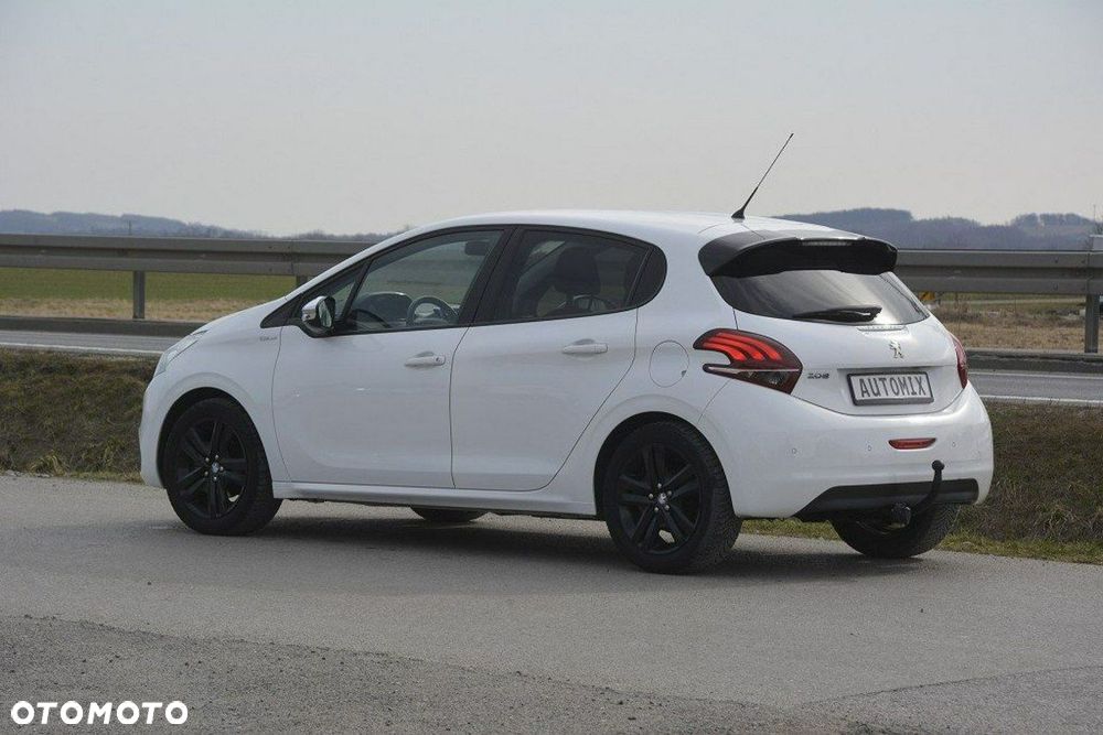 Peugeot 208 82 PureTech Style - 5