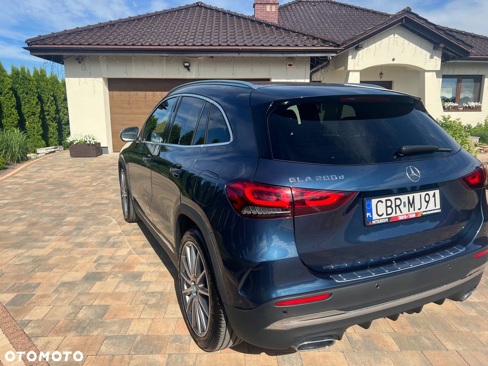 Mercedes-Benz GLA 200 d AMG Line - 3
