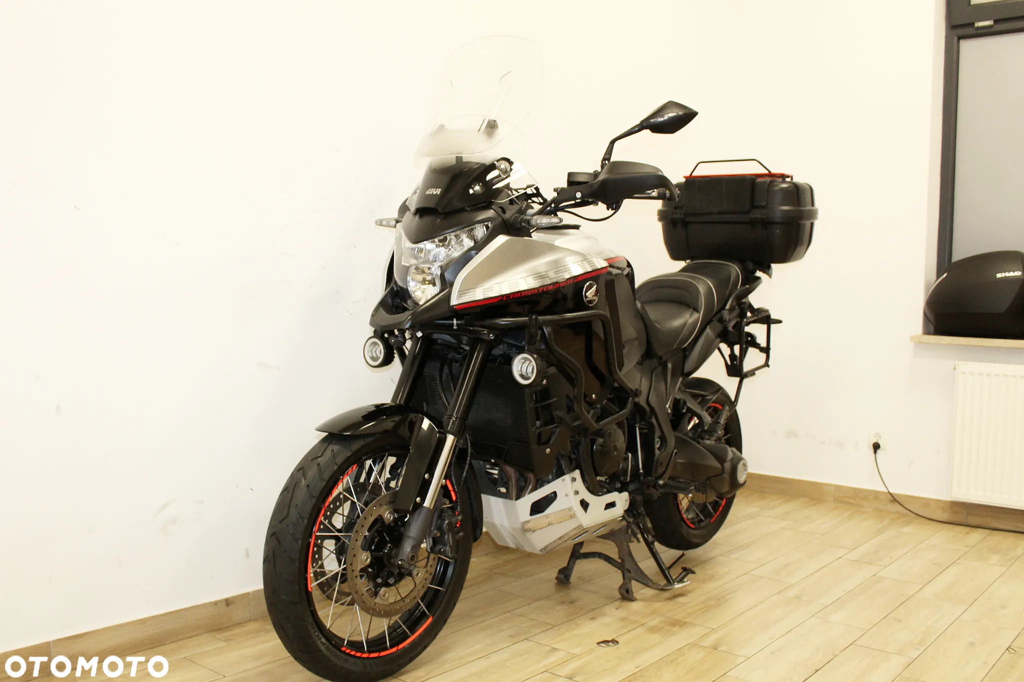 Honda VFR - 4