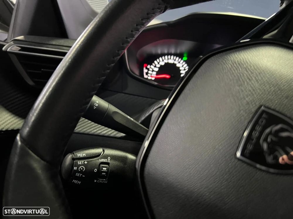 Peugeot 208 1.2 PureTech Active Pack - 16