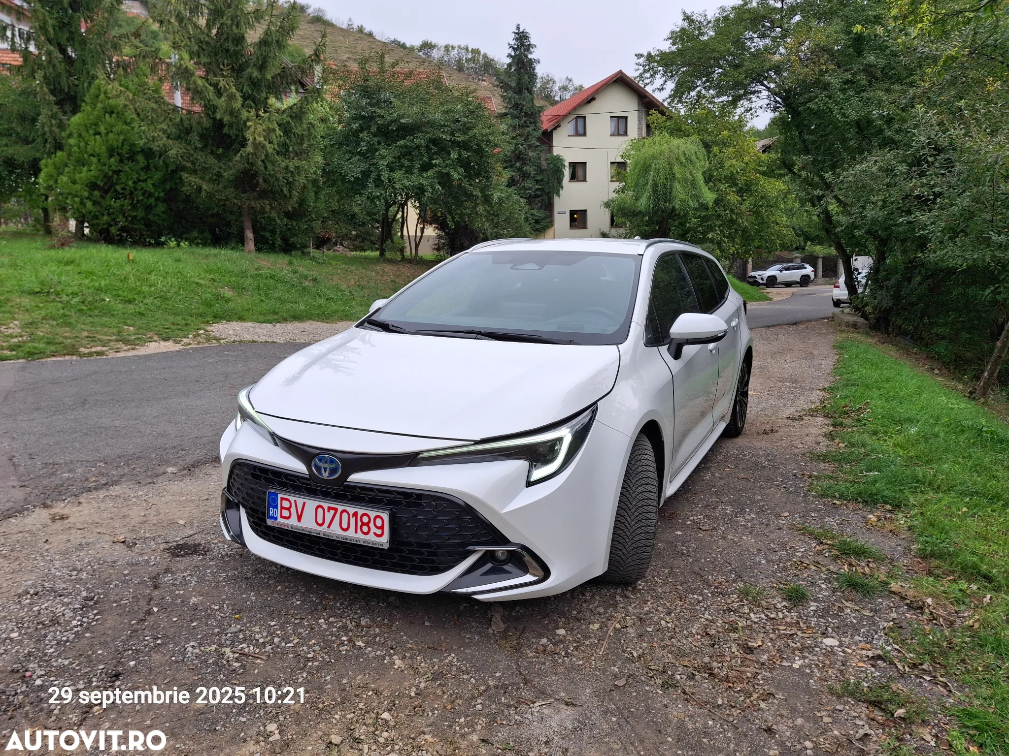 Toyota Corolla - 2