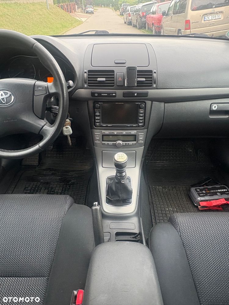 Toyota Avensis 2.0 D-4D Team - 17