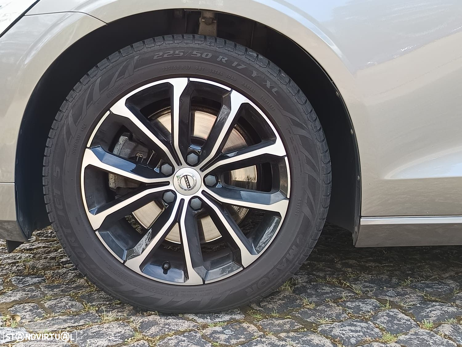 Volvo V60 2.0 B4 Momentum Plus Geartronic - 8