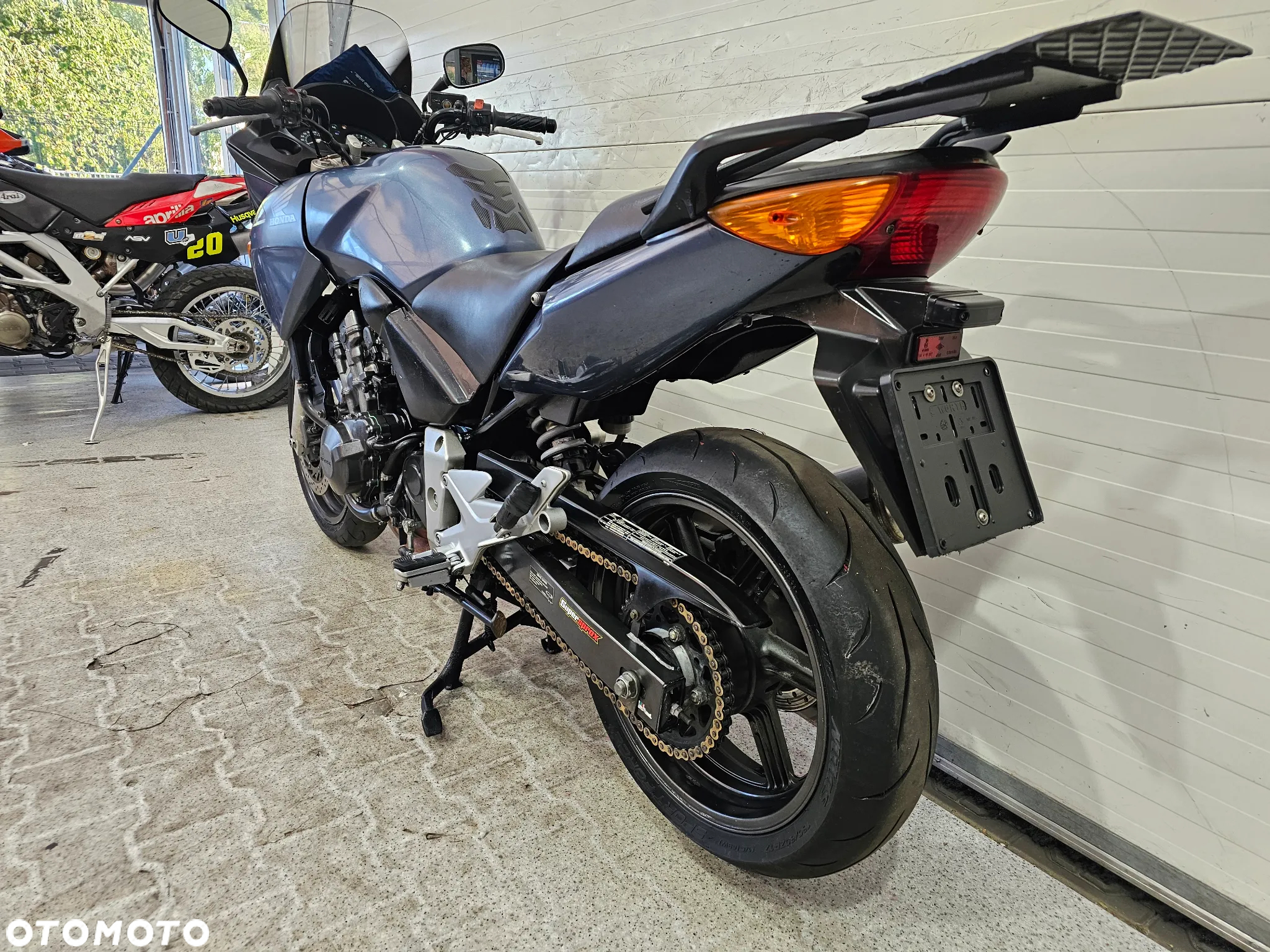 Honda CBF - 10