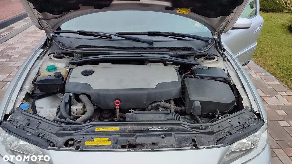 Volvo S60 D5 Kinetic - 34