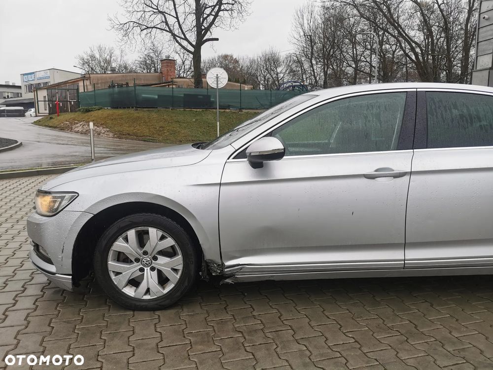 Volkswagen Passat 2.0 TDI (BlueMotion Technology) DSG Comfortline - 5