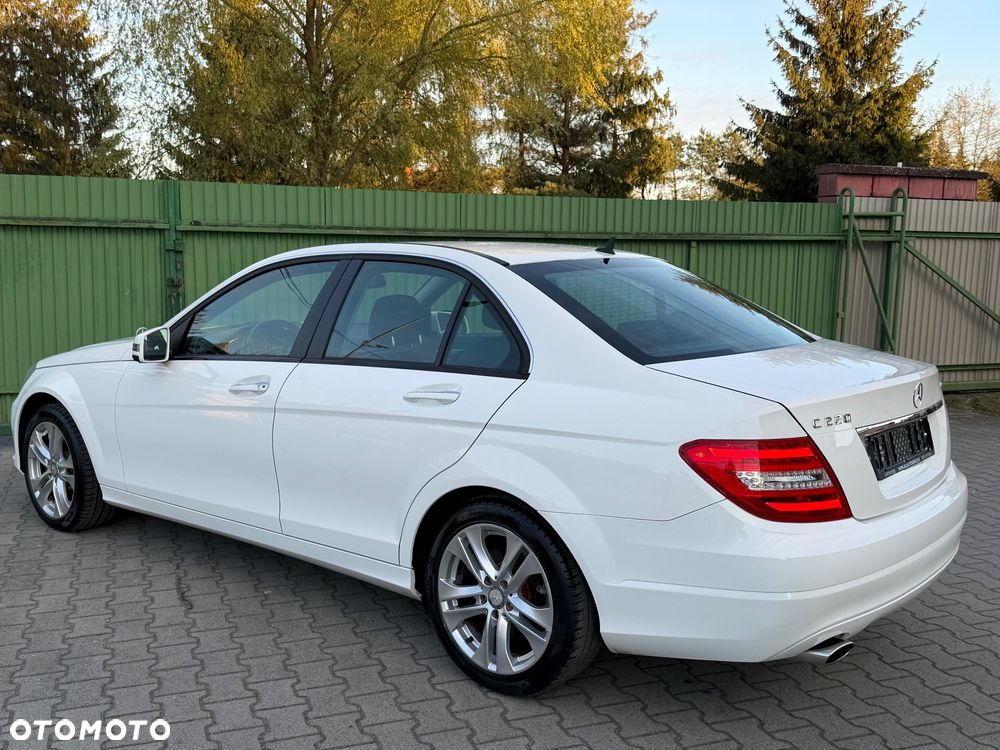Mercedes-Benz Klasa C 220 (BlueTEC) d BlueEffICIENCY Edition 7G-TRONIC - 12