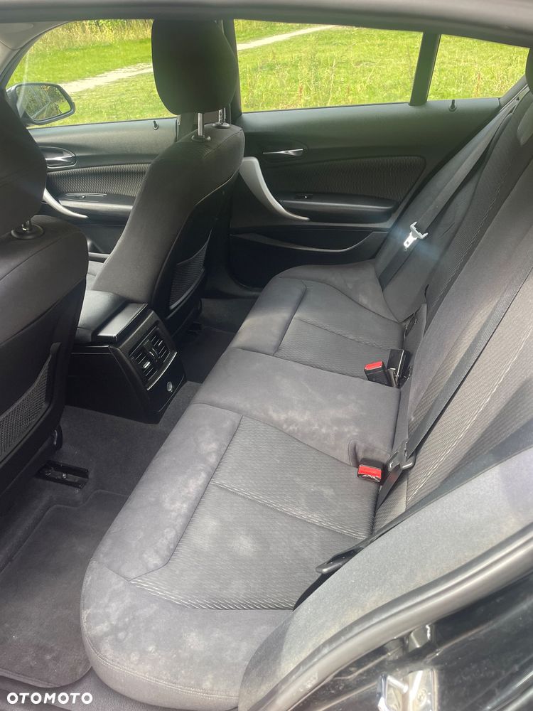 BMW Seria 1 116i - 8