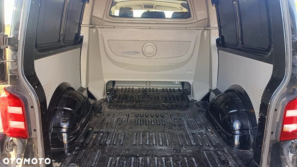 Volkswagen Transporter - 7