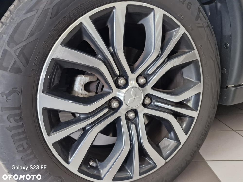 Mitsubishi Outlander 2.0 Intense 4WD CVT - 29