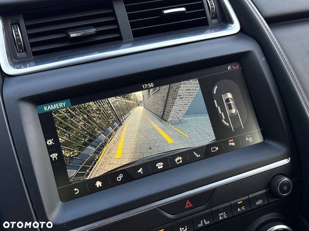 Jaguar E-Pace 2.0 i4D AWD R-Dynamic S - 31