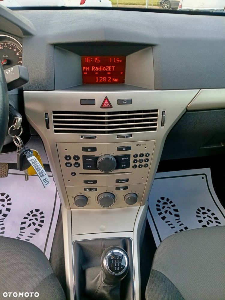 Opel Astra 1.4 Selection 110 Jahre - 11