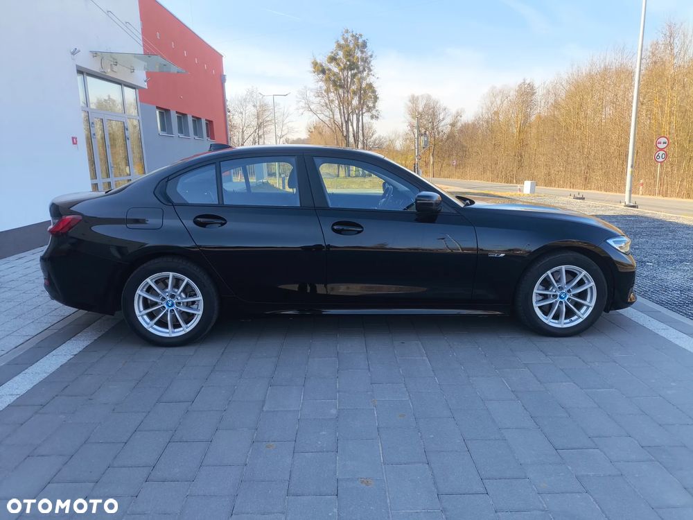 BMW Seria 3 320e - 11