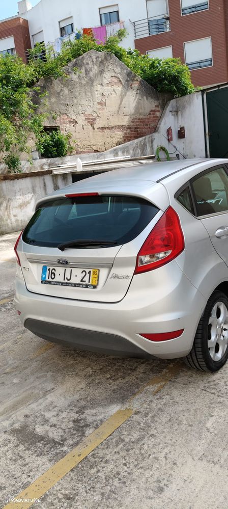 Ford Fiesta 1.4 TDCI Titanium - 6