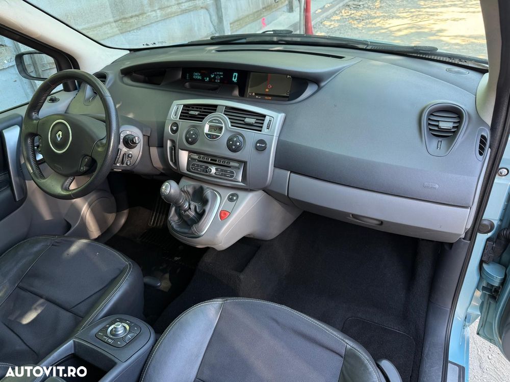 Renault Scenic - 25