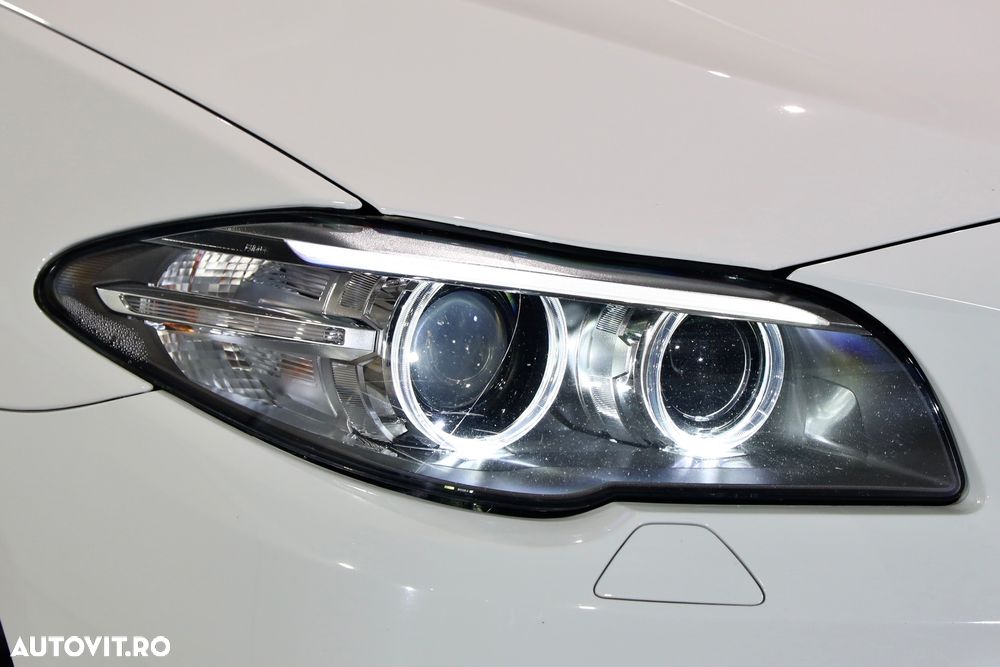 BMW Seria 5 520d Aut. - 34