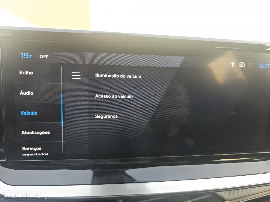 Peugeot 2008 1.2 Hybrid Allure e-DCS6 - 44