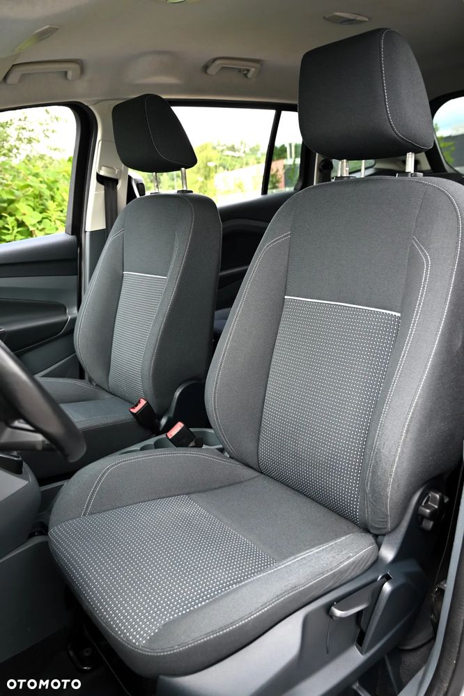 Ford Grand C-MAX - 27