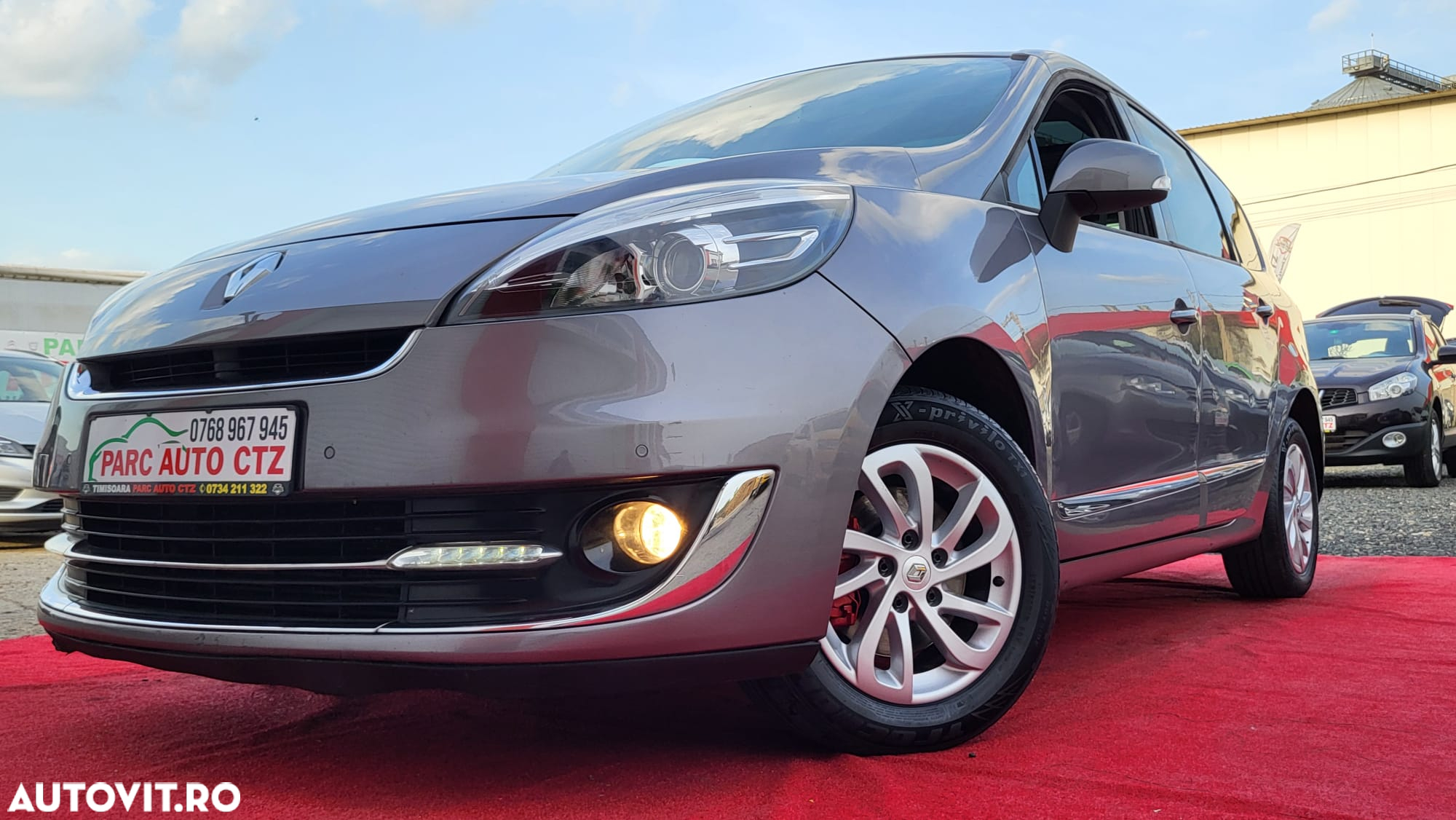 Renault Grand Scenic dCi 130 FAP Start & Stop Luxe - 2