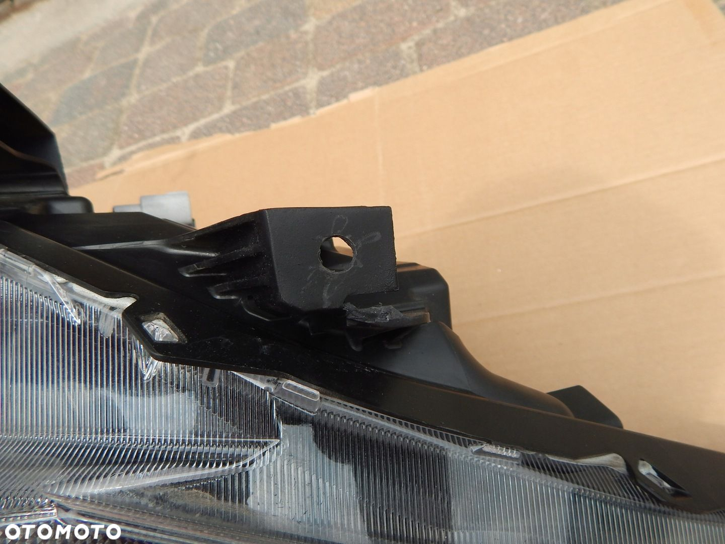LAMPA PRAW MITSUBISHI ECLIPS CROOS FULL LED - 8
