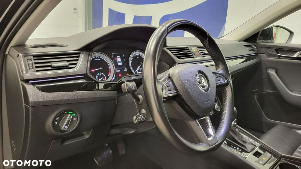 Skoda Superb 2.0 TDI L&K DSG - 12