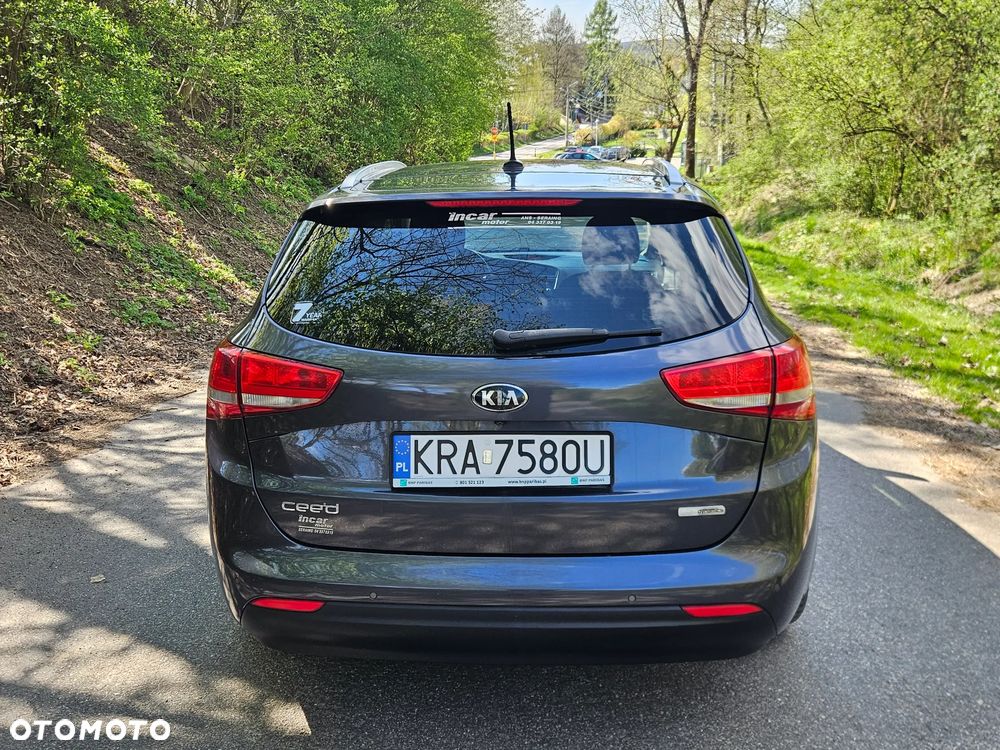 Kia Ceed 1.6 CRDi L - 11