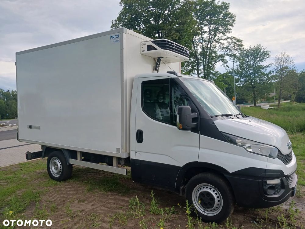 Iveco Daily 35S11 E5 Izoterma 2016r Chłodnia 289 tyś km Mroźnia Agregat zasilanie zew 230V - 2