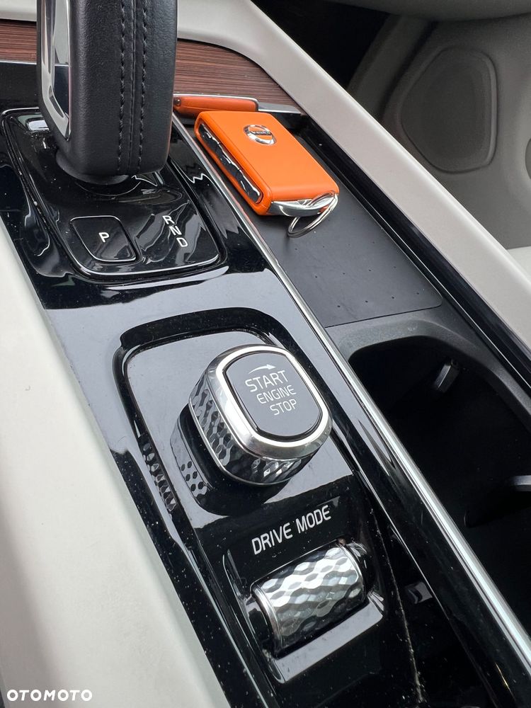 Volvo XC 60 T8 AWD Recharge Polestar Engineered - 33