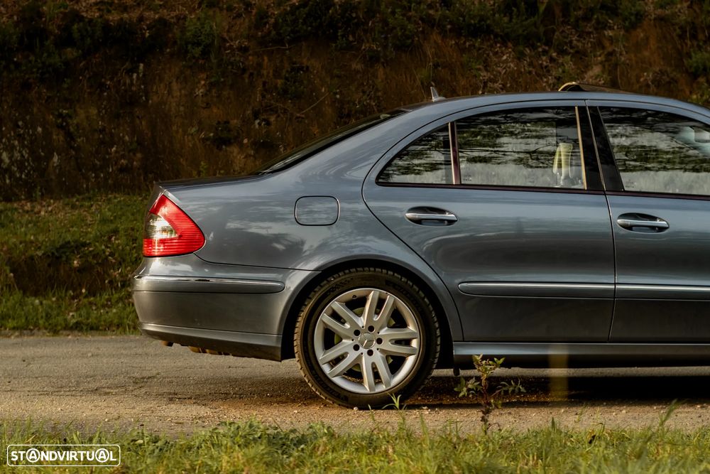 Mercedes-Benz E 500 Elegance 4-Matic - 13