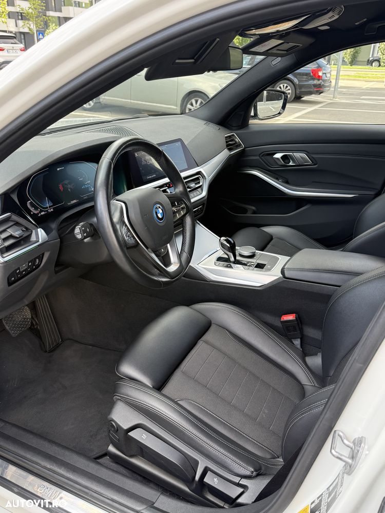 BMW 3 Series 2021 — imagine 10