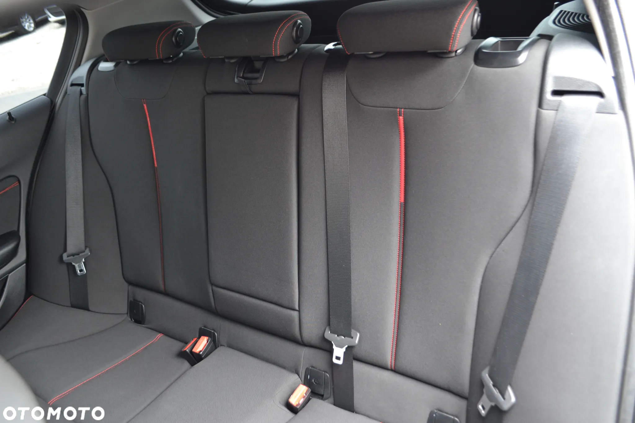 BMW Seria 1 - 24