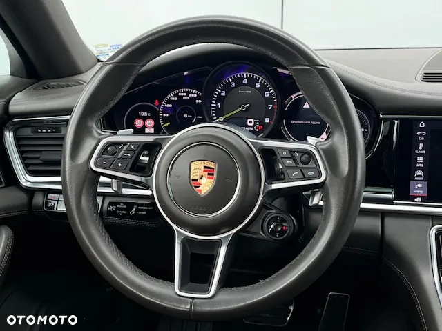 Porsche Panamera 4 e-Hybrid Sport Turismo 10 Years Edition - 22