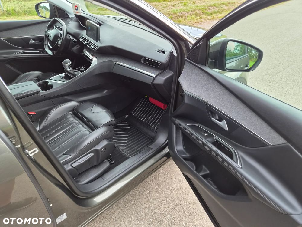 Peugeot 3008 HDi FAP 115 Allure - 16