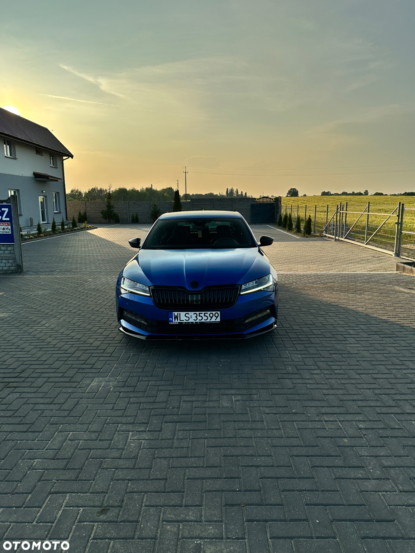 Skoda Superb 2.0 TDI DSG Sportline - 3