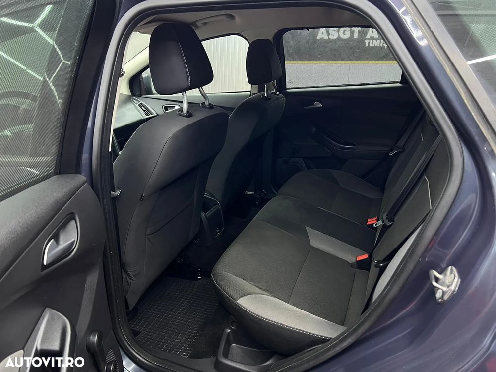 Ford Focus - 14