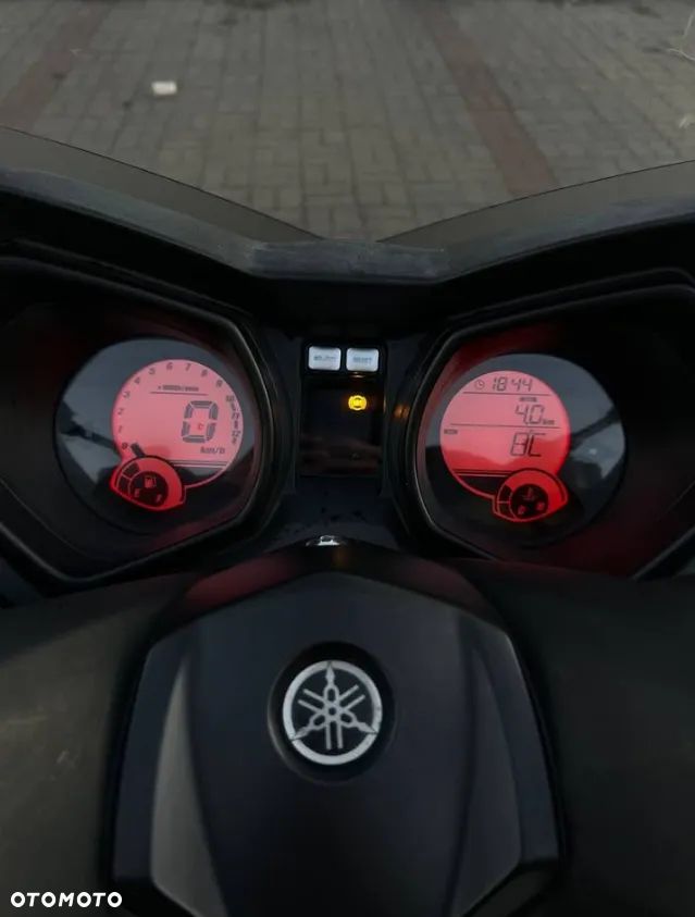 Yamaha X-max - 1