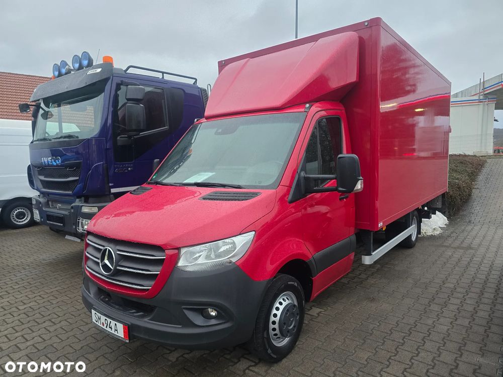 Mercedes-Benz Sprinter 907 - 1