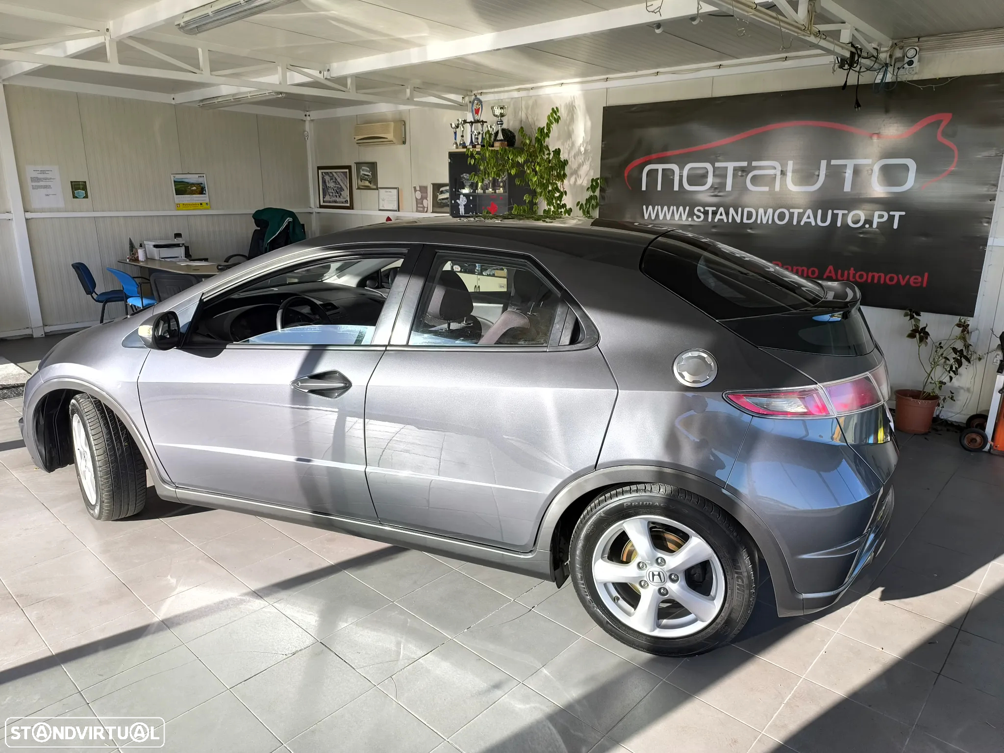 Honda Civic 1.4 i-VTEC Comfort - 4