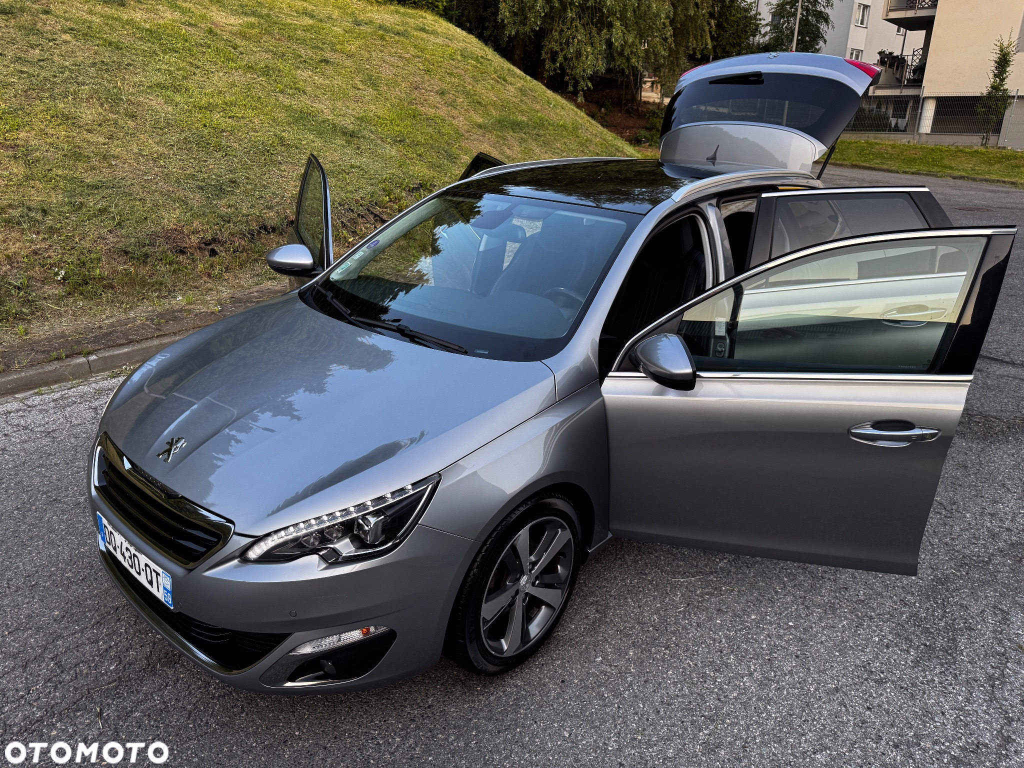 Peugeot 308 SW PureTech 130 Stop & Start Allure - 2