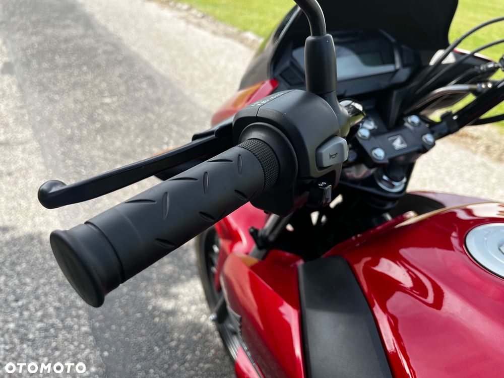 Honda CB - 12