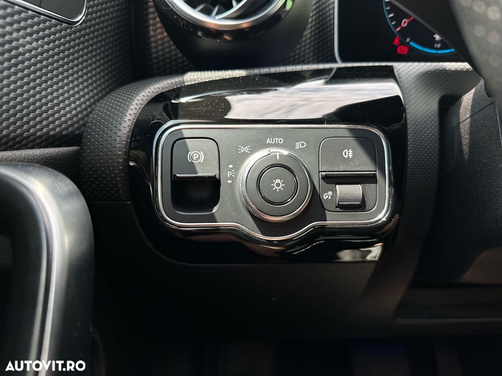 Mercedes-Benz A 200 7G-DCT Progressive - 21