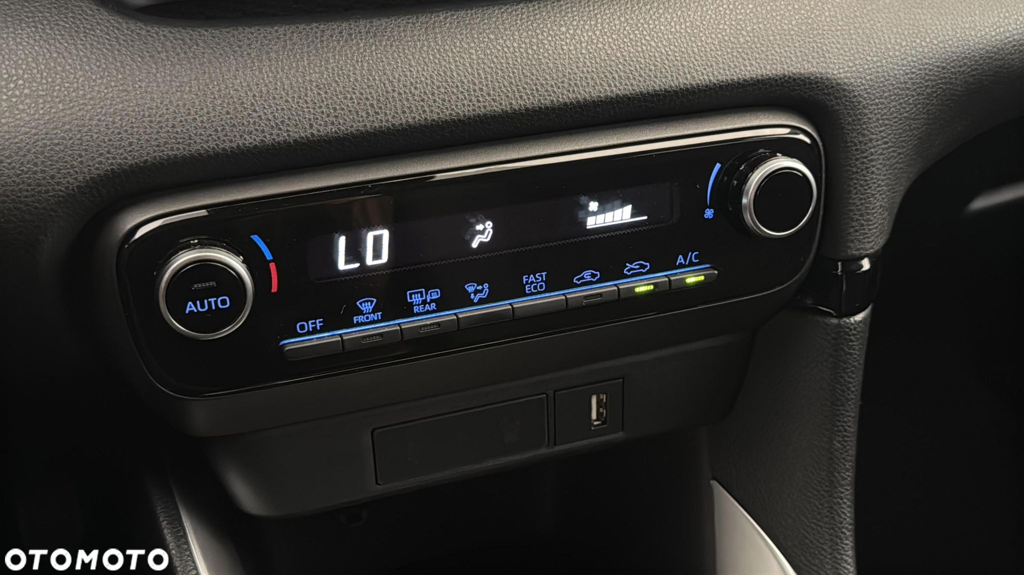 Toyota Yaris Hybrid 1.5 Comfort - 25