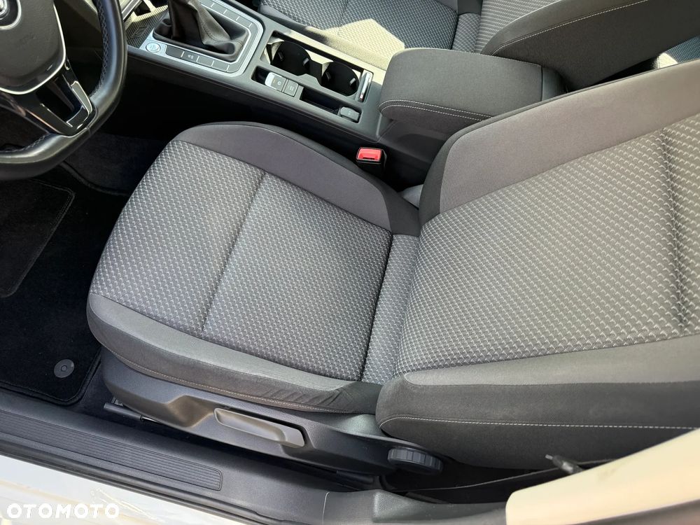 Volkswagen Passat 1.6 TDI (BlueMotion Technology) Comfortline - 13